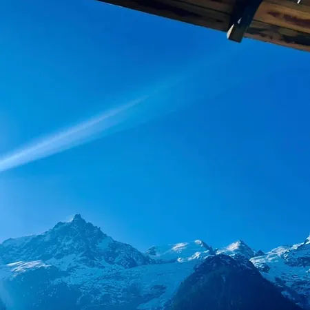 Overlooking Mont Blanc With Parking Appartement *